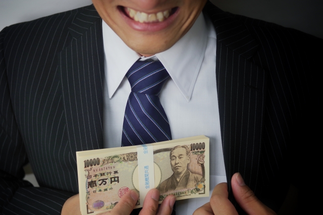 ヤミ金業者は金をせしめてほくそ笑む。富山市の闇金被害の相談は弁護士や司法書士に無料でできます